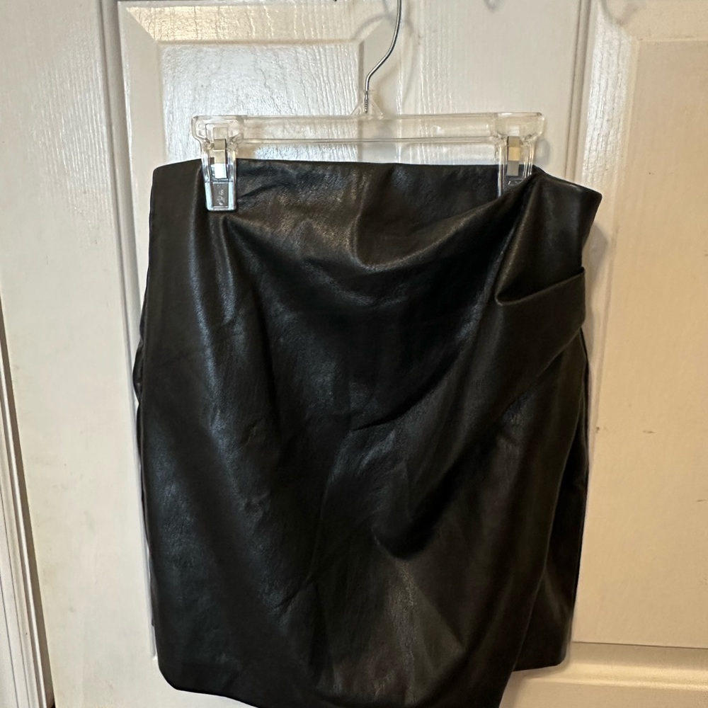 Elegant Black Skirt